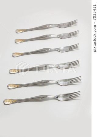 forks 7035411