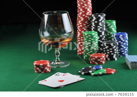 drink and playing cards 7039135