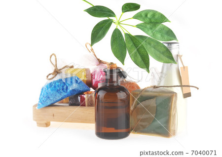 Salt , oil for massage and milk for body 7040071