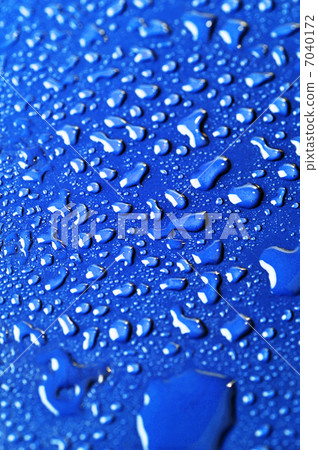 water drops on color background 7040172