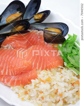 Mussels salmon pilaf Mussels salmon pilaf 7040502