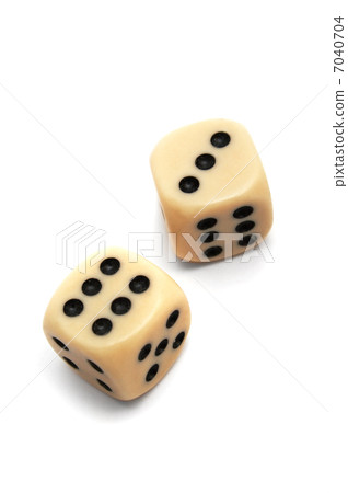 dice 7040704