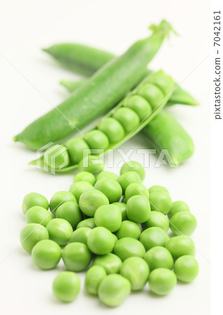 Green peas vegetable beans Green peas vegetable beans 7042161
