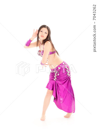 Erie dancer who takes a sexy pose by twisting his waist 7043262