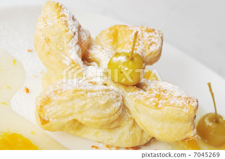 cake with syrup cake with syrup 7045269