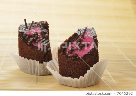 Chocolate cakes Chocolate cakes 7045292