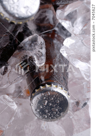 brown bottles 7045627