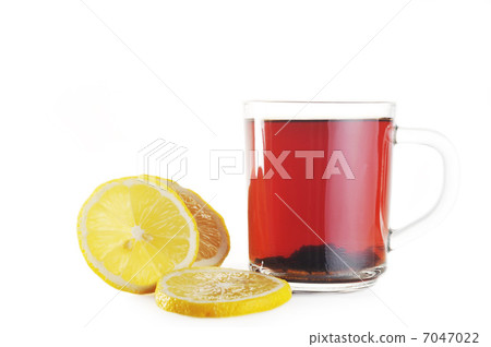 cup of tea and lemon 7047022
