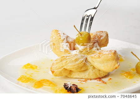 cake with syrup cake with syrup 7048645