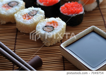 traditional Japanese sushi 7049754