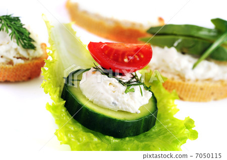 small sandwich small sandwich 7050115