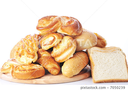 fresh baked bread 7050239