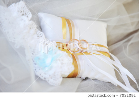 wedding rings wedding rings 7051091
