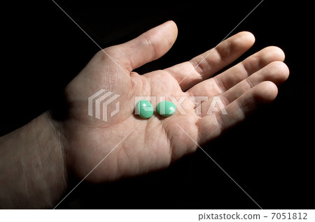 two green tablets 7051812