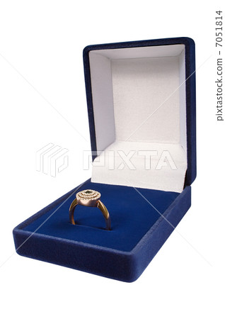 Gold ring 7051814