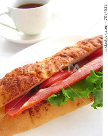 BLT sand and hot drink 7054532