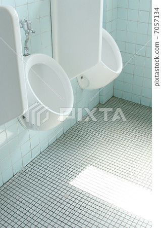 Men's restroom Men's restroom 7057134