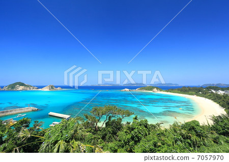 Tokashikijima · Awanami Beach whole view 7057970