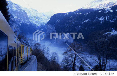 Jungfrau 7058126