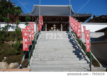 One of the Awaji Island Seven Lucky Gods "Chomzen Temple" (Awaji Island / Hyogo Prefecture Awaji-shi Kusaka) 7059229