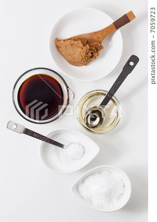 日本料理的基本調味品抱歉 7059723