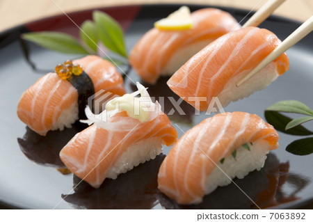 三文魚烤 7063892