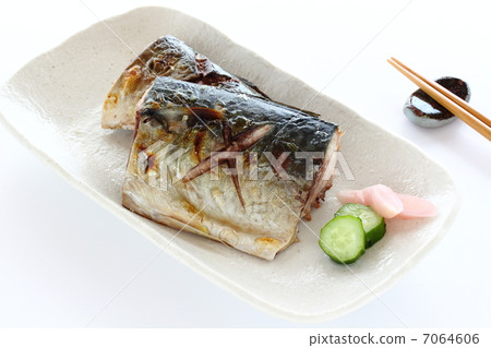 Salt-grilled mackerel 7064606