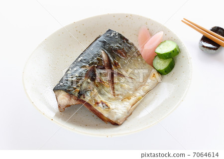 Salt-grilled mackerel Salt-grilled mackerel 7064614