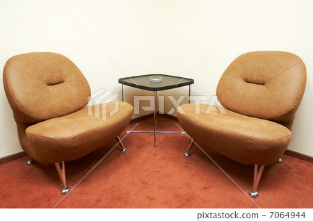 two leather armchairs two leather armchairs 7064944
