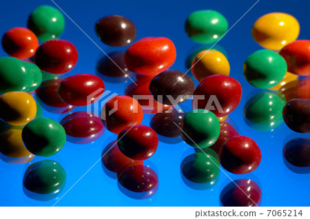 multi-coloured sweets 7065214