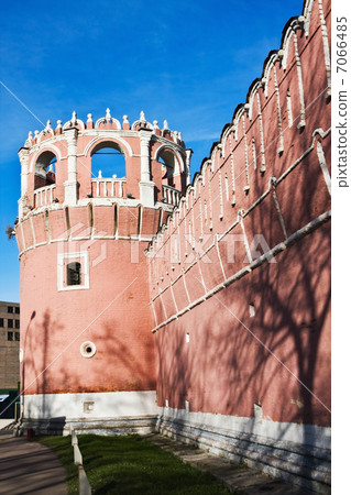 Tower and The Gate Church the Donskoy Monastery, Moscow Tower and The Gate Church the Donskoy Monastery, Moscow 7066485