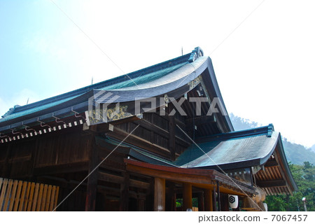 The worship hall of Izumo Taisha Shrine (Taisha Town, Izumo City, Shimane Prefecture) The worship hall of Izumo Taisha Shrine (Taisha Town, Izumo City, Shimane Prefecture) 7067457