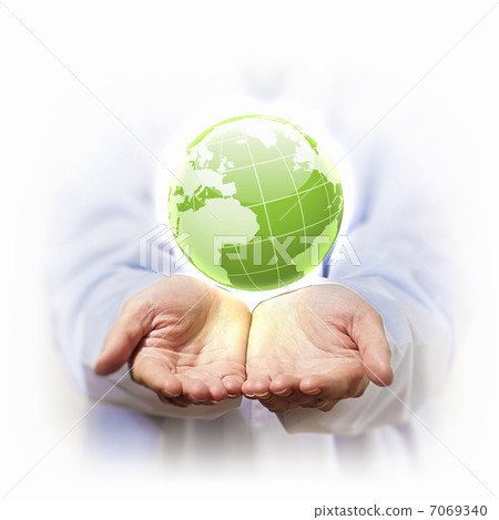 planet system in your hands 7069340