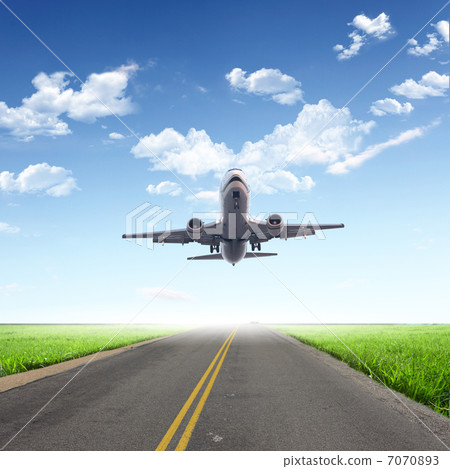 Image of a white passenger plane Image of a white passenger plane 7070893