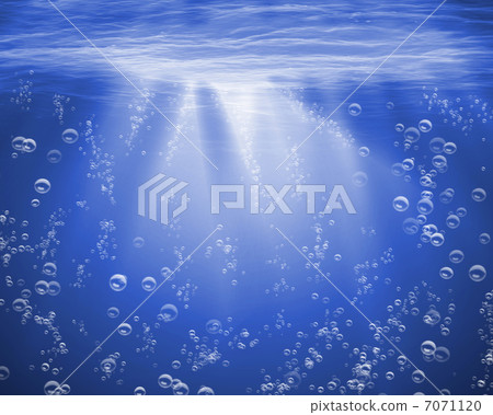 Blue sea underwater with air bubbles Blue sea underwater with air bubbles 7071120