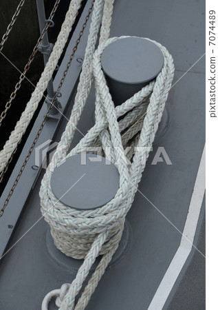 Tying rope 7074489
