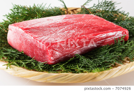Tuna inside this tuna (white back) Tuna inside this tuna (white back) 7074926