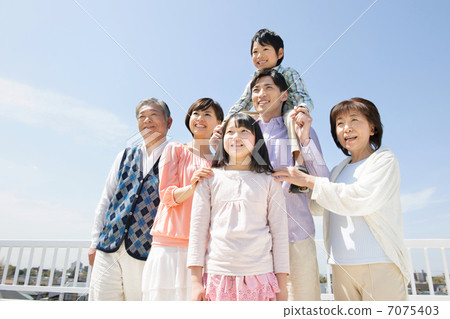 A family A family 7075403