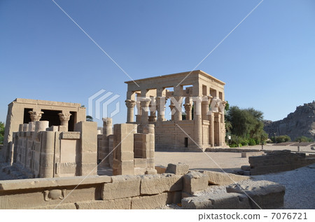 Hathor寺廟在Isis寺廟的在菲萊島和Trajan報亭 7076721