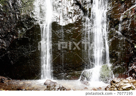 Huafui Waterfall 7077195