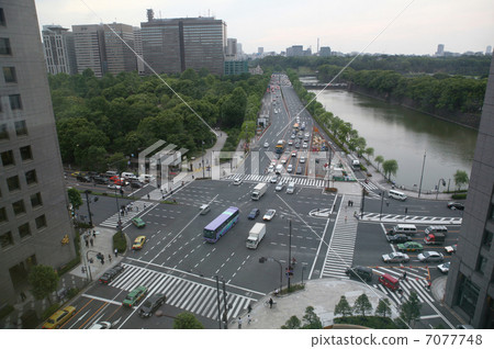 Hibiya intersection 7077748