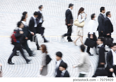 Commuting scenery 7079409