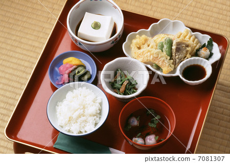 Vegetarian food 7081307