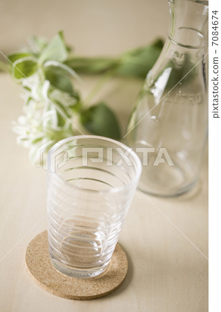 A glass A glass 7084674