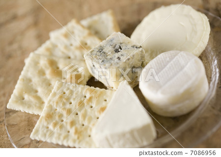 Cheese platter 7086956