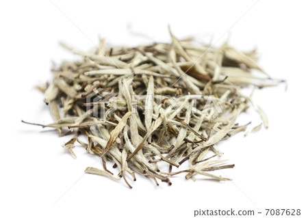 Tea - white tea leaves 7087628