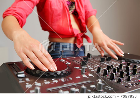 dj mixer 7087953