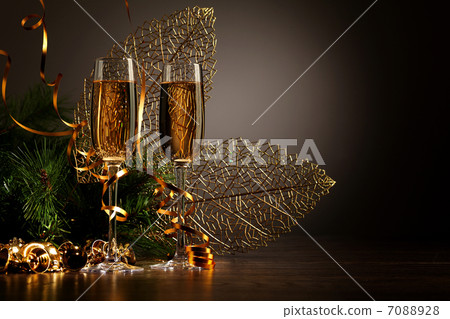 Glasses of champagne at new year party 7088928