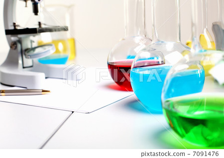 Chemistry laboratory equipment and glass tubes 7091476