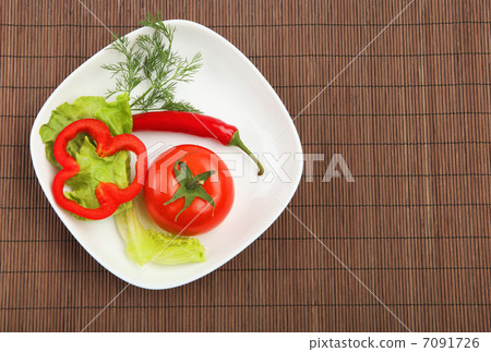 Breakfast of fresh vegetables 7091726